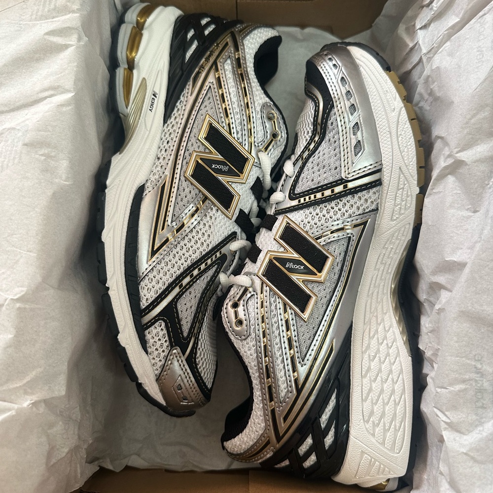 New Balance 1906R NEW IN BOX Color:Metallic silver with metallic gold Size 7.5/9